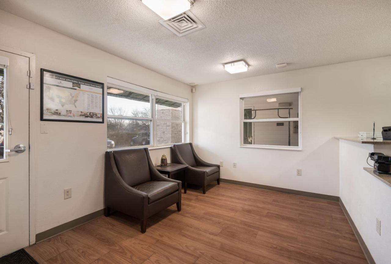 Birch Hill Suites Kansas City - Independence Eksteriør billede